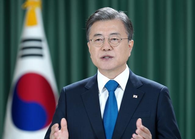 제75차 유엔총회 기조연설 중인 문재인 대통령, 한국일보